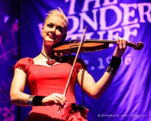 erica nockalls playing the violin